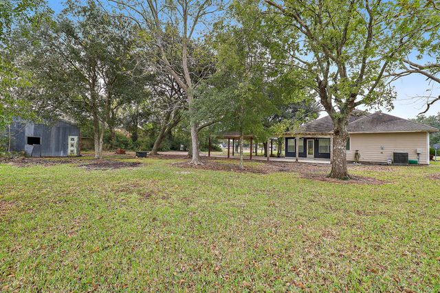 3227 Fm 2936, Anahuac, TX 77514