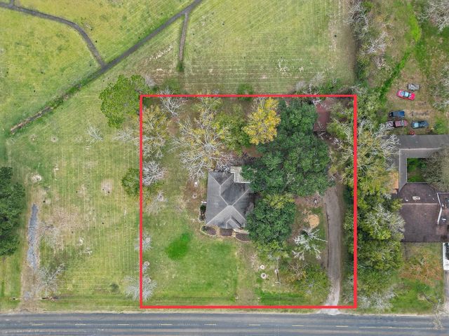 3227 Fm 2936, Anahuac, TX 77514