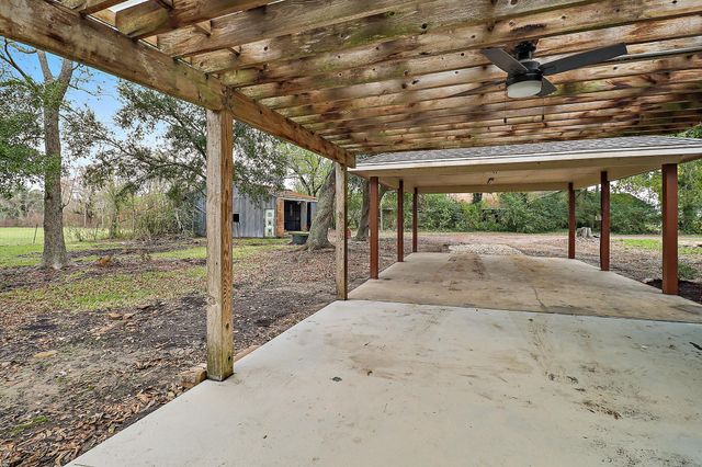 3227 Fm 2936, Anahuac, TX 77514