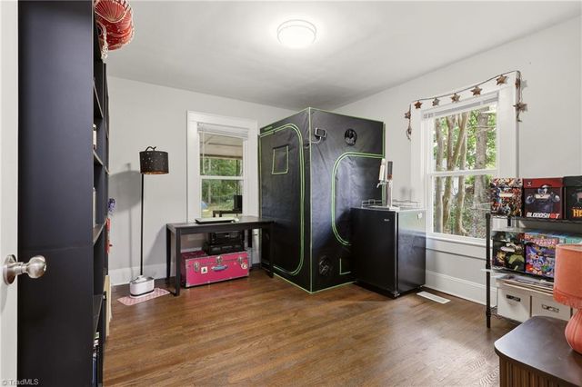 2605 Pinecroft Road, Greensboro, NC 27407
