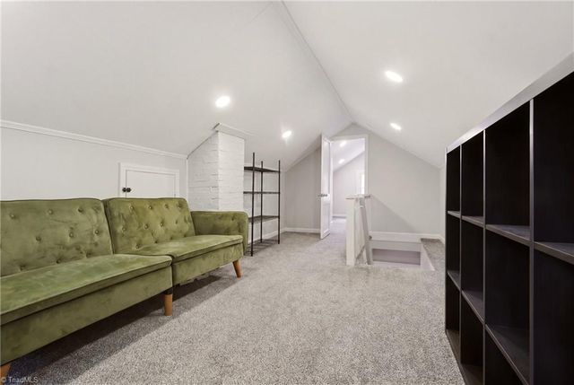 2605 Pinecroft Road, Greensboro, NC 27407
