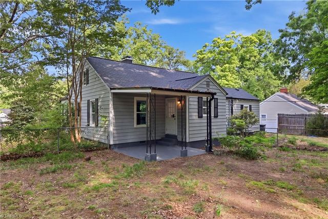 2605 Pinecroft Road, Greensboro, NC 27407