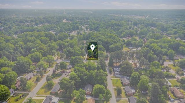 2605 Pinecroft Road, Greensboro, NC 27407