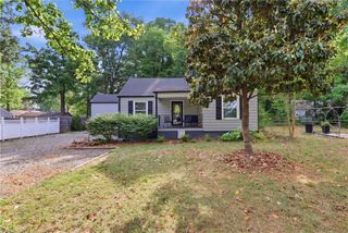 2605 Pinecroft Road, Greensboro, NC 27407