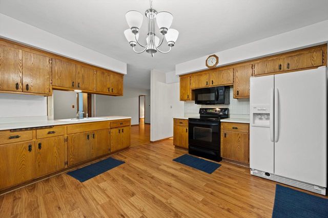 1501 E Fitzsimmons ROAD, Oak Creek, WI 53154