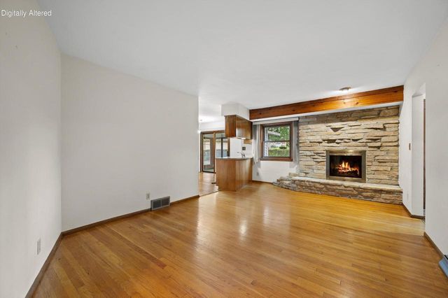 1501 E Fitzsimmons ROAD, Oak Creek, WI 53154