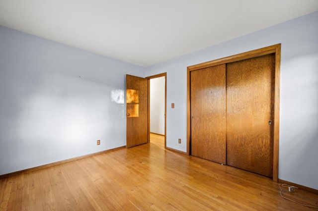 1501 E Fitzsimmons ROAD, Oak Creek, WI 53154