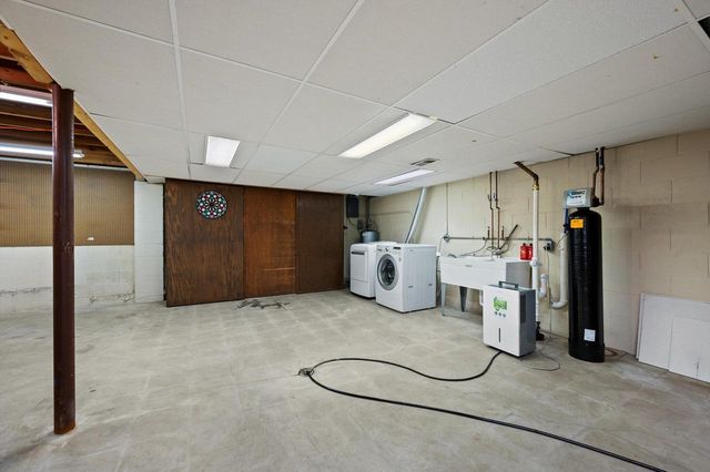 1501 E Fitzsimmons ROAD, Oak Creek, WI 53154