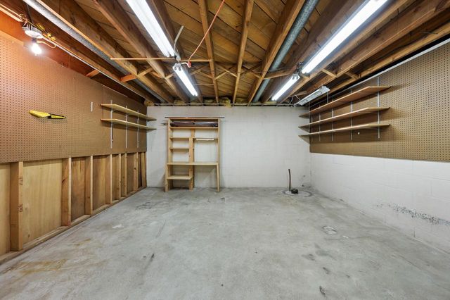 1501 E Fitzsimmons ROAD, Oak Creek, WI 53154