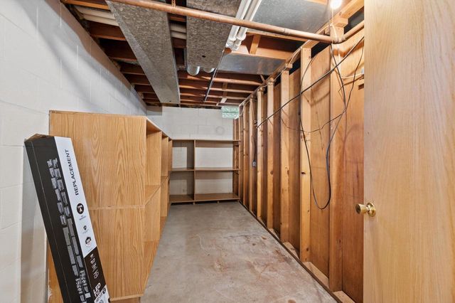 1501 E Fitzsimmons ROAD, Oak Creek, WI 53154