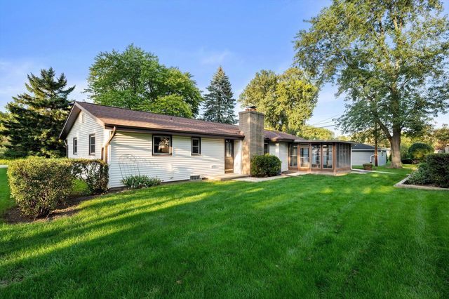 1501 E Fitzsimmons ROAD, Oak Creek, WI 53154