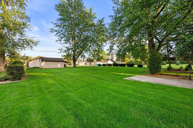 1501 E Fitzsimmons ROAD, Oak Creek, WI 53154