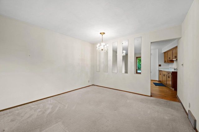 1501 E Fitzsimmons ROAD, Oak Creek, WI 53154