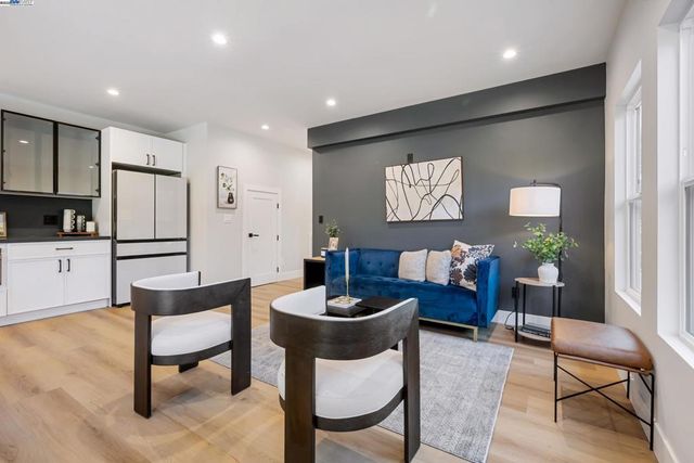 354 49th, Oakland, CA 94609