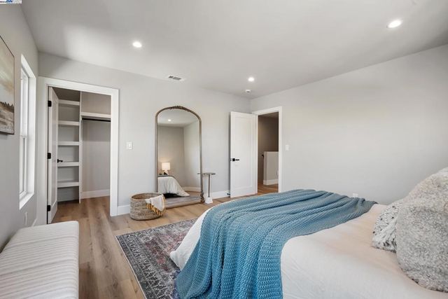 354 49th, Oakland, CA 94609