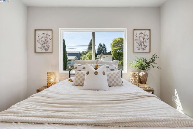 354 49th, Oakland, CA 94609