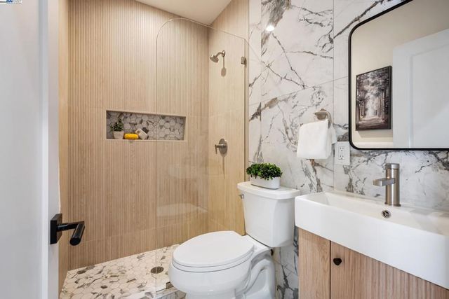 354 49th, Oakland, CA 94609