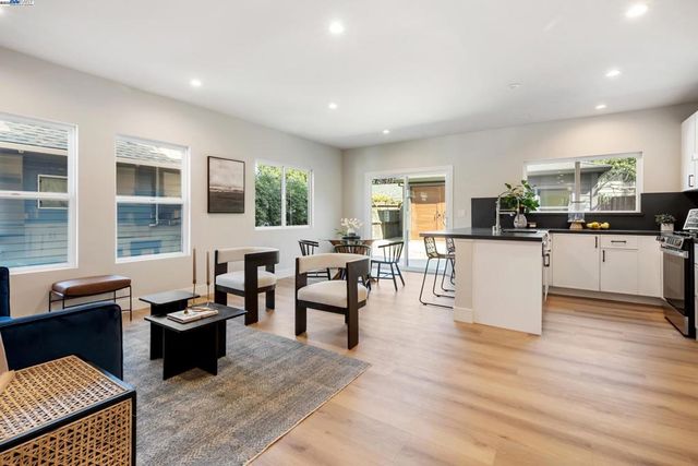 354 49th, Oakland, CA 94609