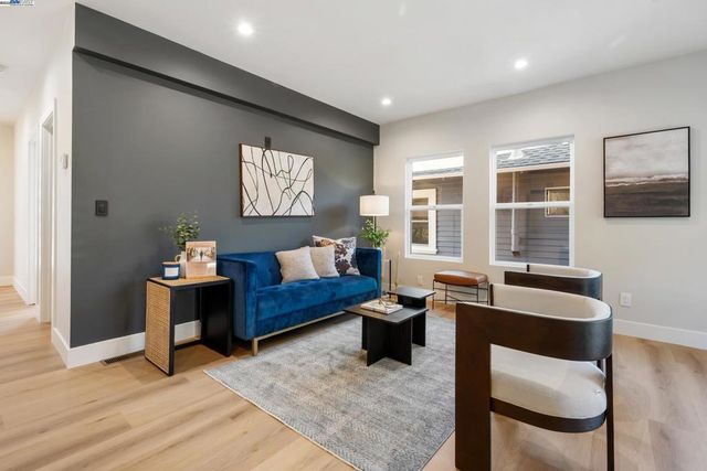 354 49th, Oakland, CA 94609