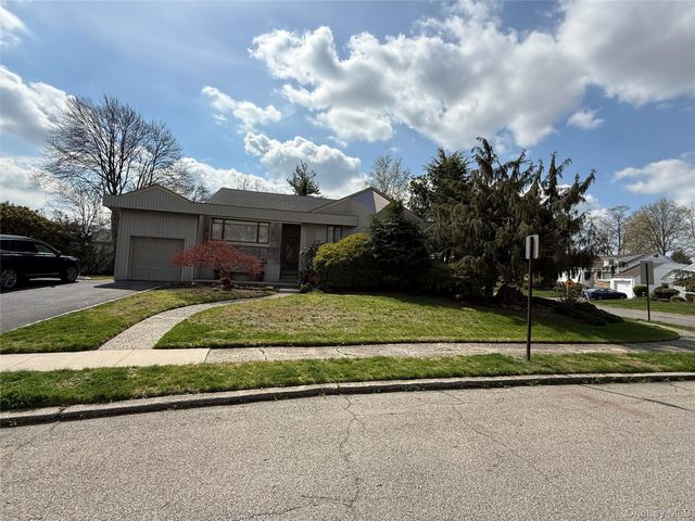 1 Rose Lane, East Rockaway, NY 11518