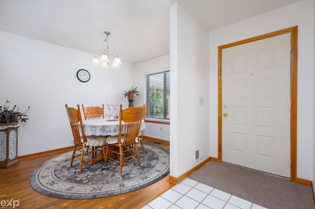 34457 Maple Lane Drive, Sterling Heights, MI 48312