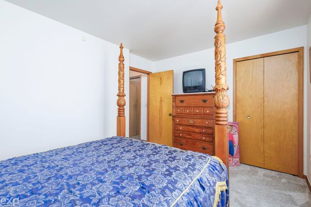 34457 Maple Lane Drive, Sterling Heights, MI 48312