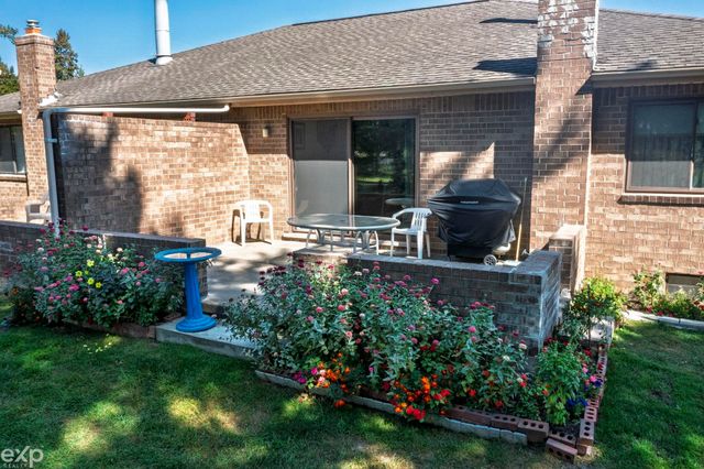 34457 Maple Lane Drive, Sterling Heights, MI 48312