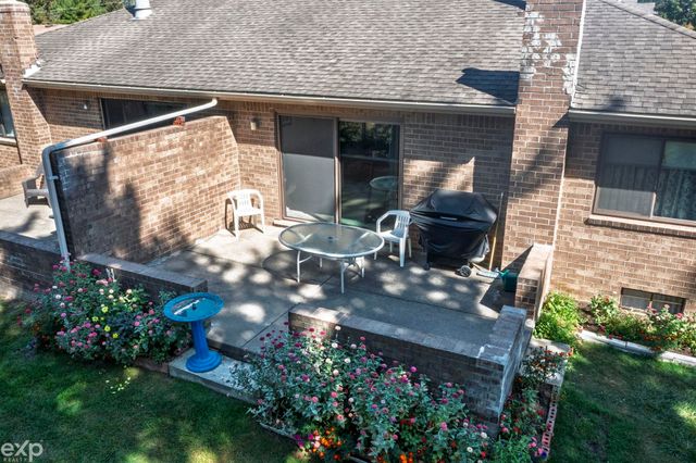 34457 Maple Lane Drive, Sterling Heights, MI 48312