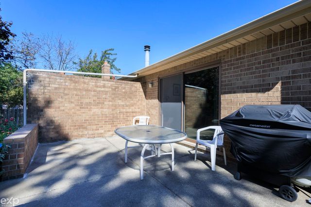 34457 Maple Lane Drive, Sterling Heights, MI 48312