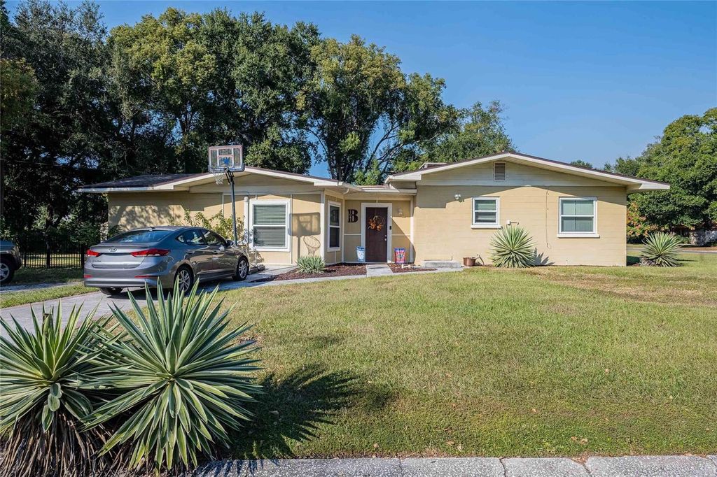 1641 MEADOWBROOK AVENUE, Lakeland, FL 33803