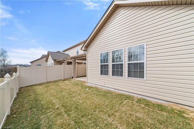 4312 Mossy Wood Circle, Greensboro, NC 27409