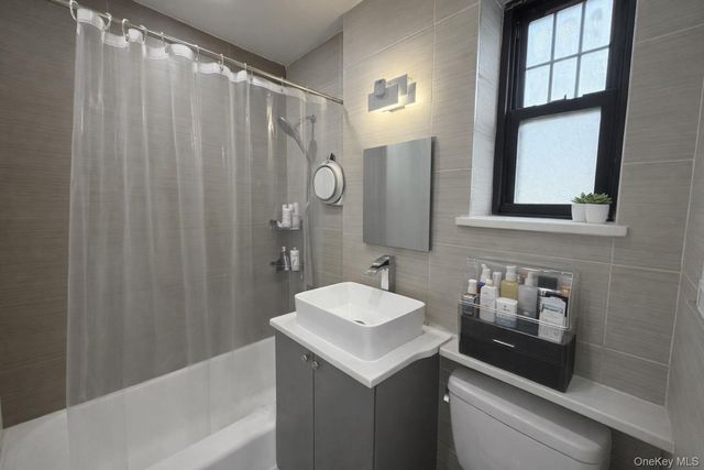 71-17 Park Dr. East B, Flushing, NY 11367