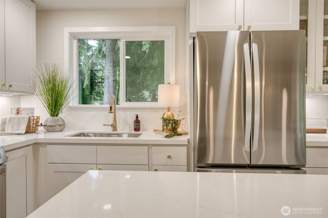 445 Bass Avenue NE, Ocean Shores, WA 98569
