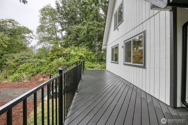 445 Bass Avenue NE, Ocean Shores, WA 98569