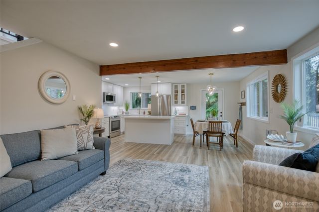 445 Bass Avenue NE, Ocean Shores, WA 98569