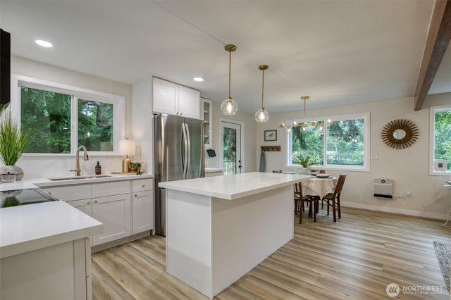445 Bass Avenue NE, Ocean Shores, WA 98569