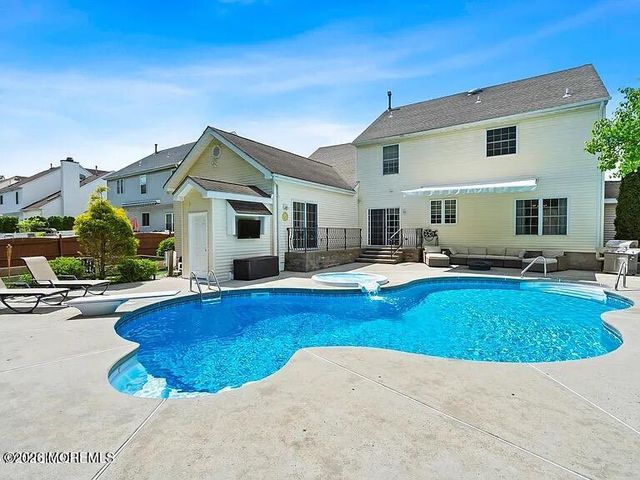 30 Gristmill Road, Howell, NJ 07731