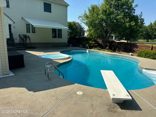 30 Gristmill Road, Howell, NJ 07731