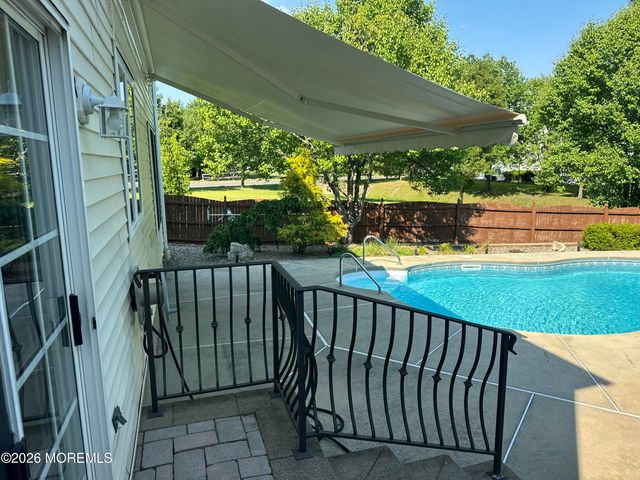 30 Gristmill Road, Howell, NJ 07731