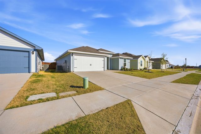 6535 Sand Dune Way, Princeton, TX 75407