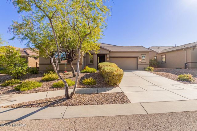 9480 E Adriana Way, Vail, AZ 85641