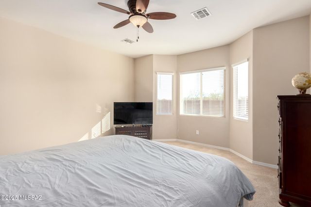 9480 E Adriana Way, Vail, AZ 85641