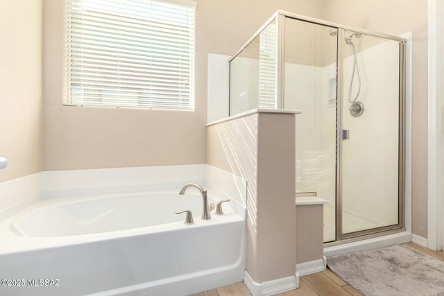 9480 E Adriana Way, Vail, AZ 85641