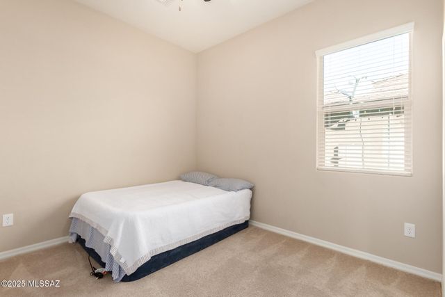 9480 E Adriana Way, Vail, AZ 85641