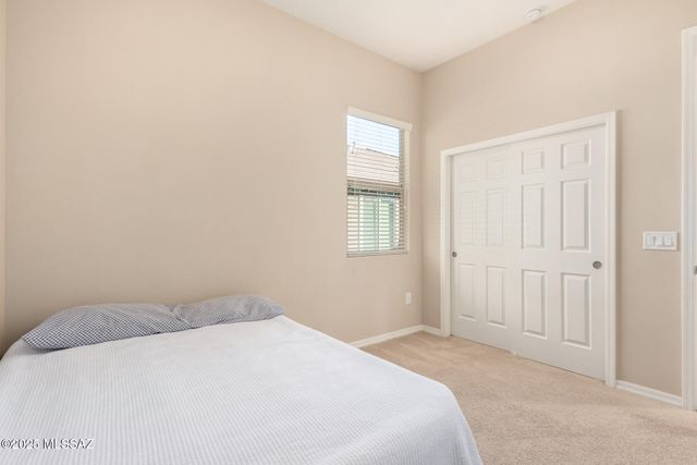 9480 E Adriana Way, Vail, AZ 85641