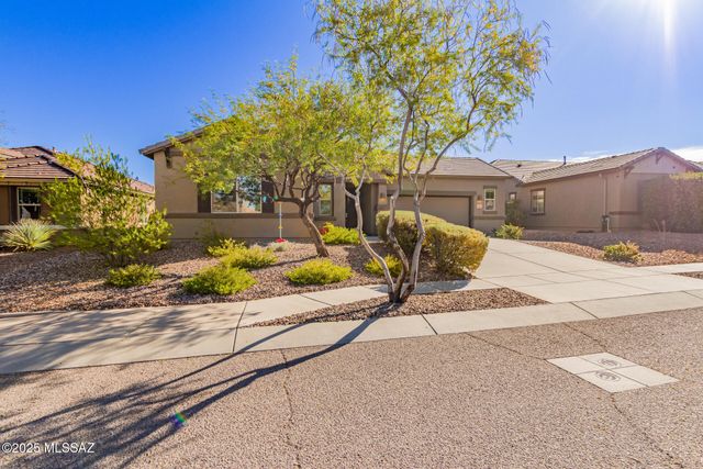 9480 E Adriana Way, Vail, AZ 85641