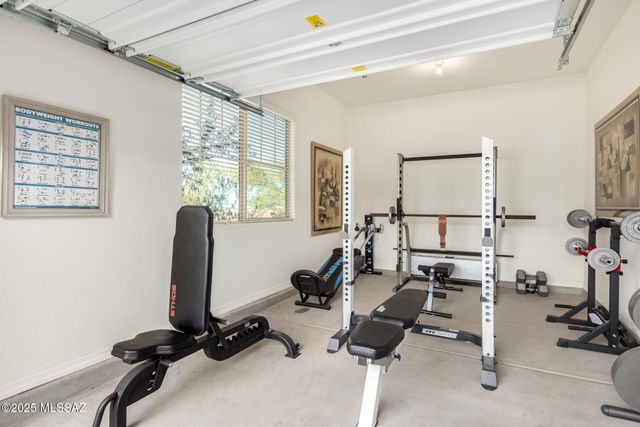 9480 E Adriana Way, Vail, AZ 85641