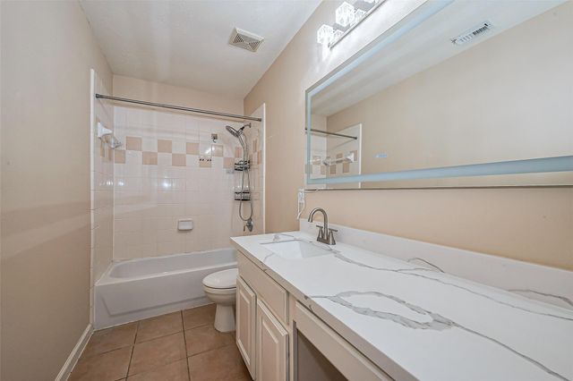 11315 Sailwing Creek Court, Pearland, TX 77584