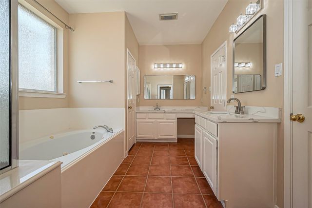 11315 Sailwing Creek Court, Pearland, TX 77584
