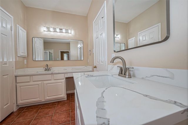 11315 Sailwing Creek Court, Pearland, TX 77584